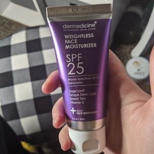 Dermedicine weightless face moisturizer with SPF